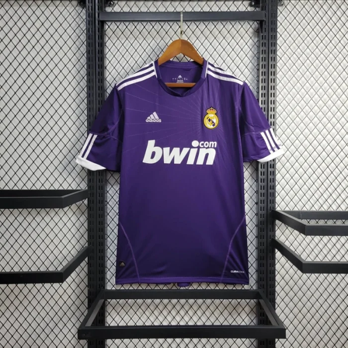 Retro Real Madrid 2010-11 Third Kit